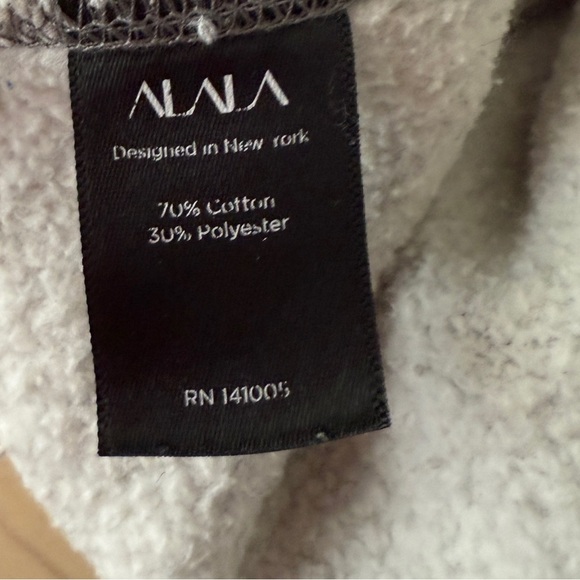 Alala distressed gray pullover sweatshirt - Picture 6 of 9